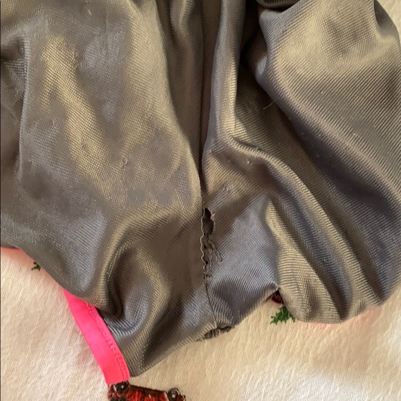 Grey and Pink So Athletic Shorts Size Small - Picture 5 of 5